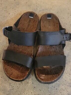Womens Black with Brown Sole Size 6 Performance Sandal. GUC